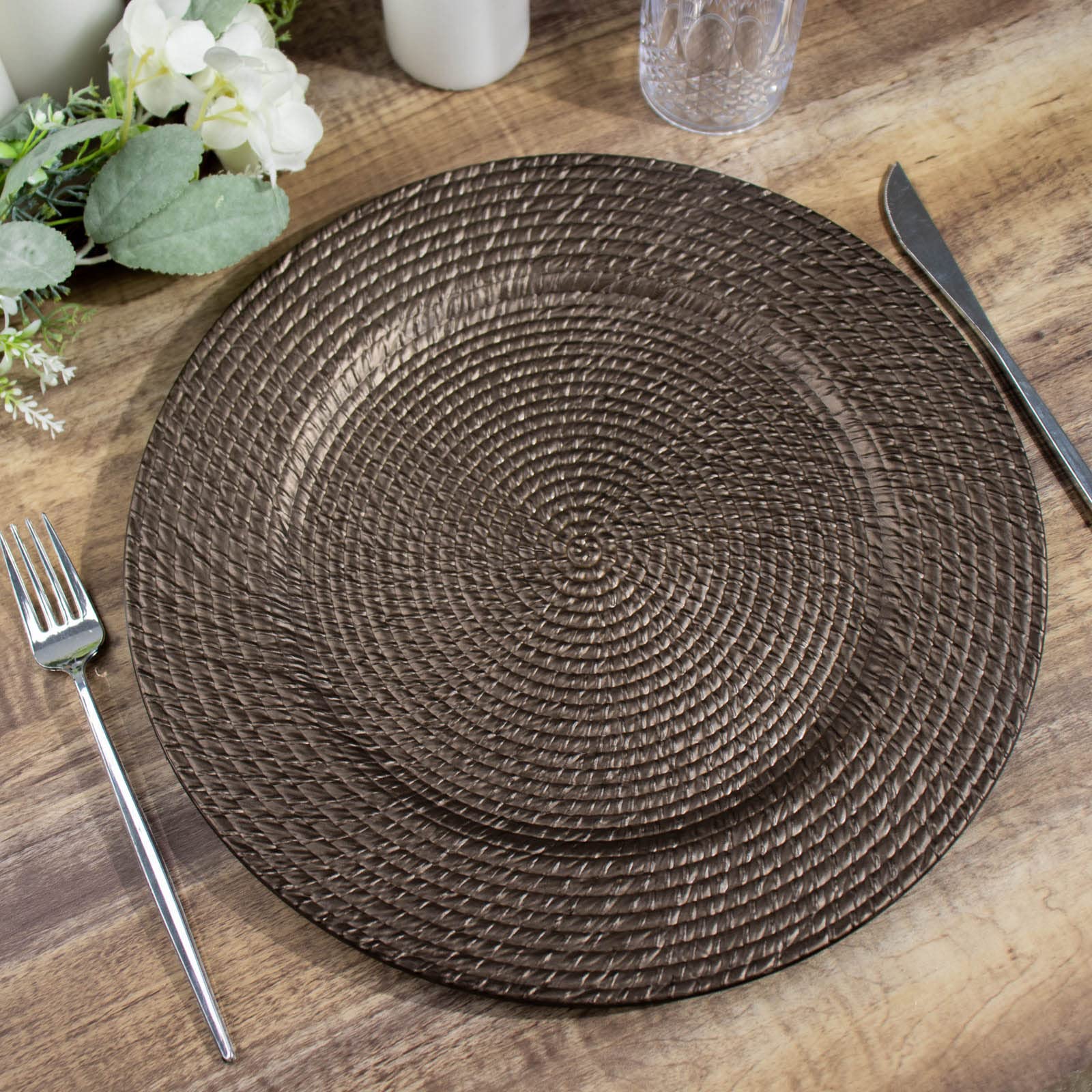 Tableclothsfactory 6 Pack | 13" Natural Brown Acrylic Plastic Rattan-Like Charger Plates, Round Disposable Dinner Serving Plates - Image 4