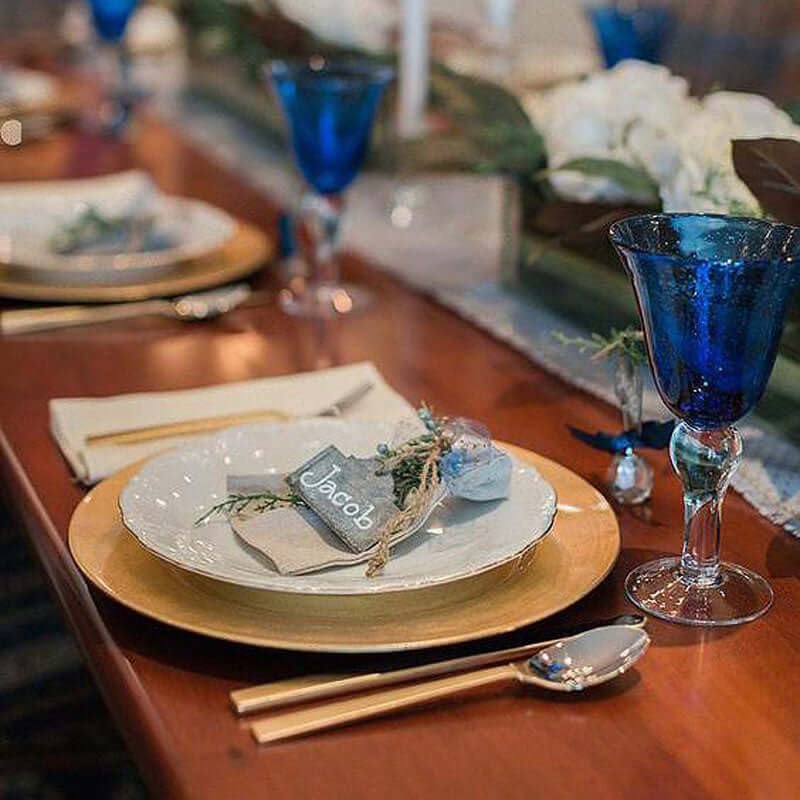 TABLECLOTHSFACTORY 6 pcs 13" Gold Round Charger Plates for Tabletop Decor - Image 3